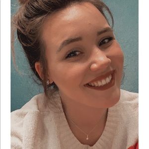 Meet your Posher, Makayla